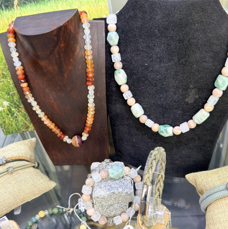 Steinschmuck inspiriert von den Farben der Jahreszeiten ... made in schwangau